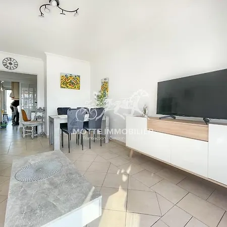 Apartment Superbe A 100m De La Plage, Parking Cagnes-sur-Mer